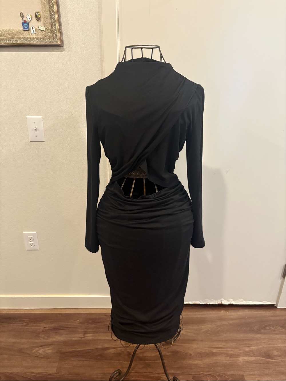 SHEIN Black Long Sleeve Twisted Cutout Ruched Midi Dress
